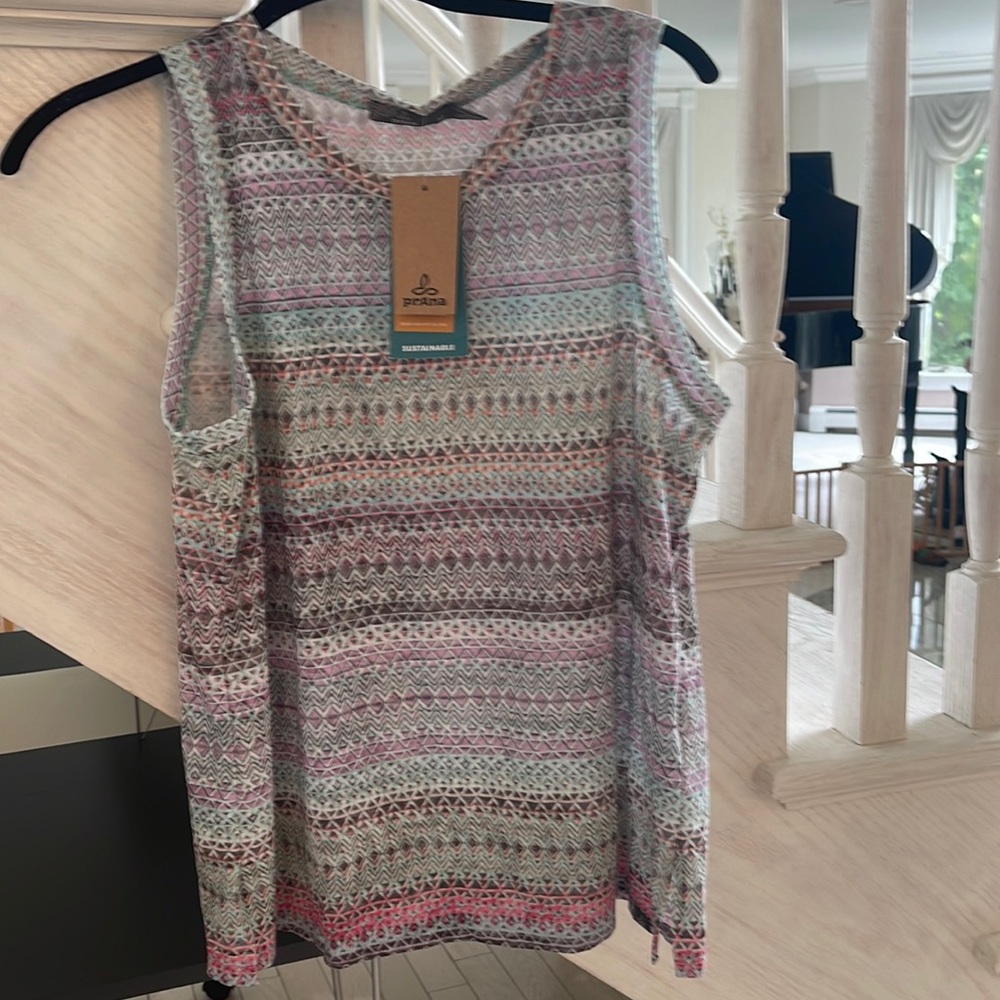 Womens tank new